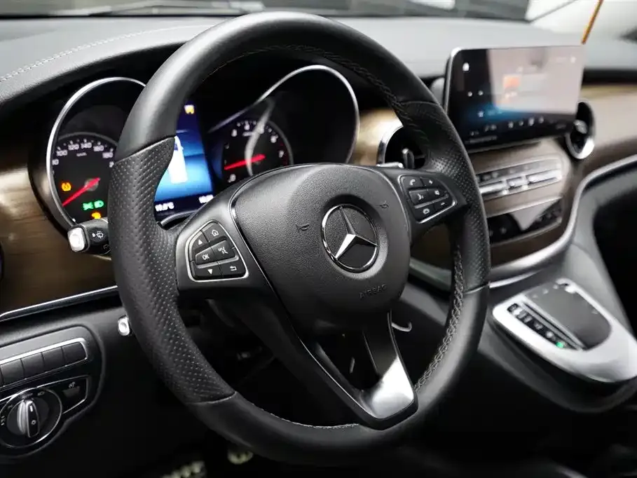 Mercedes-Benz V-Class 2023 из CN, фото 7
