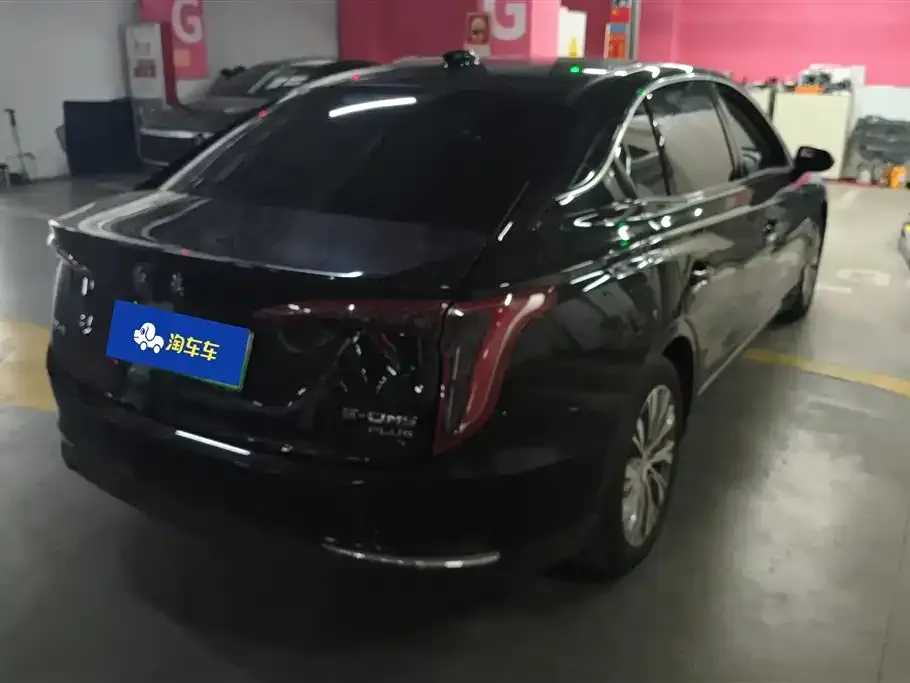 Hongqi E-QM5 — фото 6