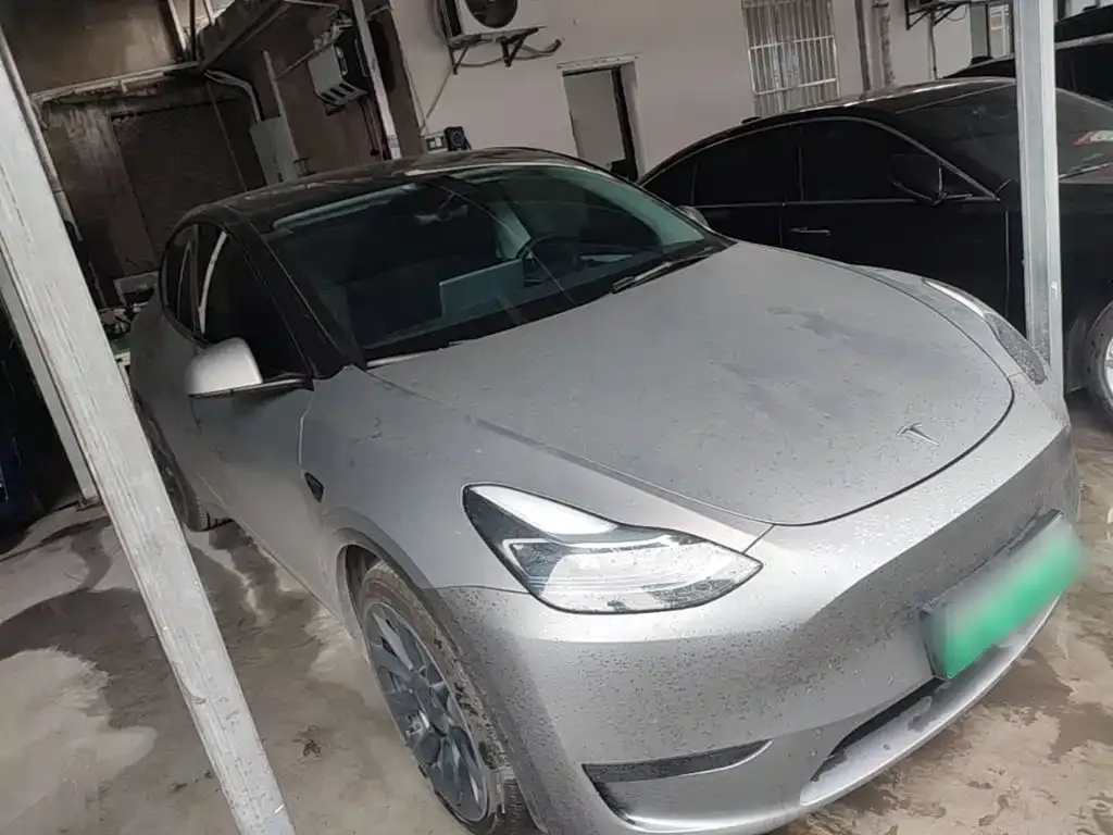 Tesla Model Y — фото 9