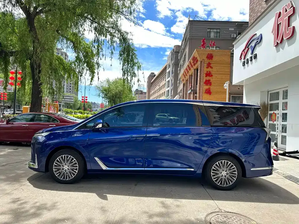 Buick GL8 Hybrid — фото 7