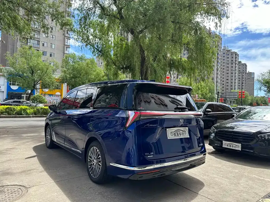 Buick GL8 Hybrid — фото 4