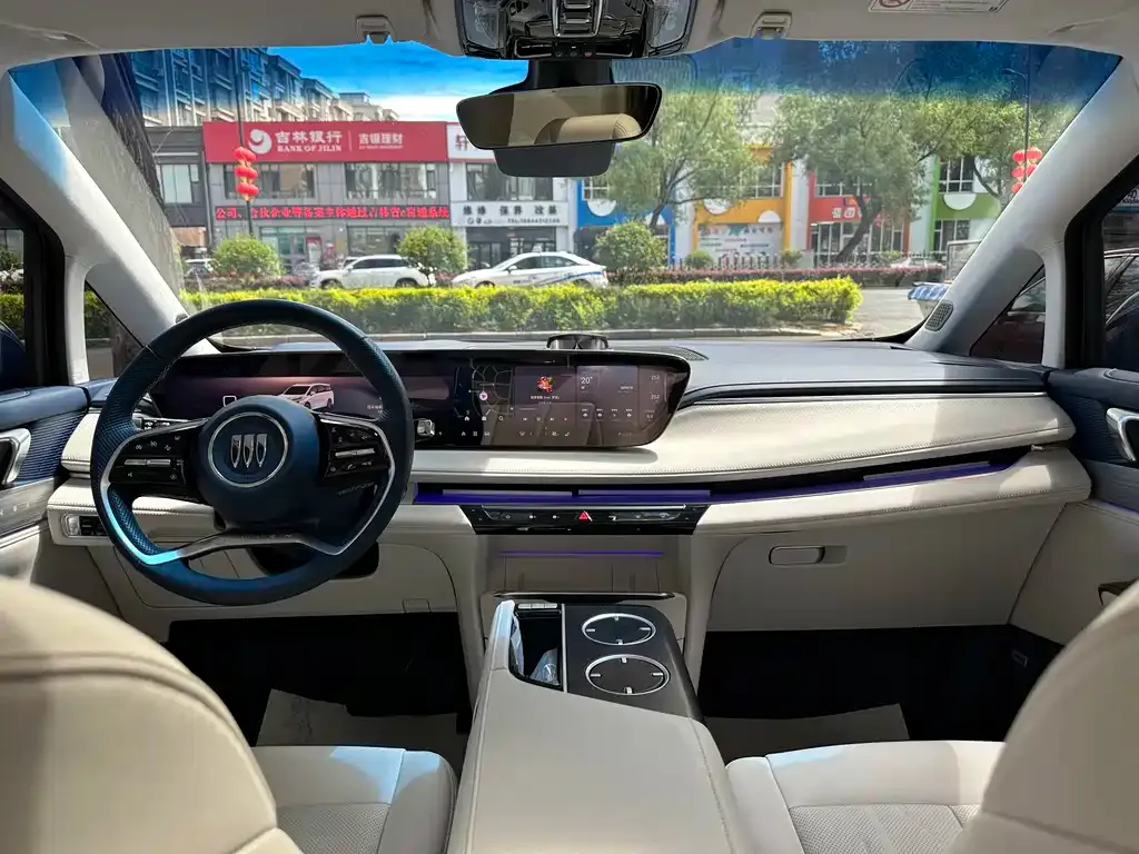 Buick GL8 Hybrid — фото 3