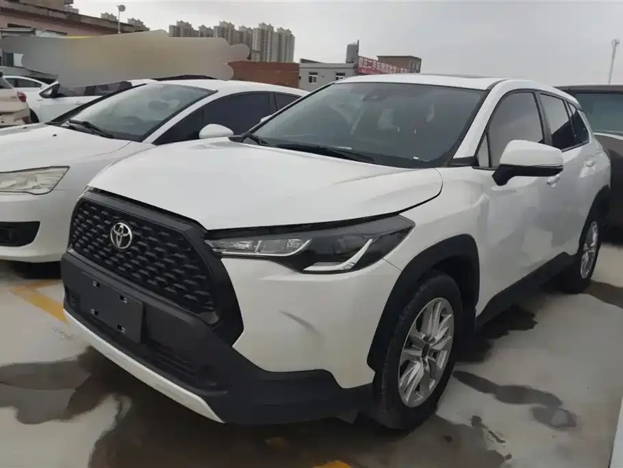 Toyota Corolla Cross — фото 1