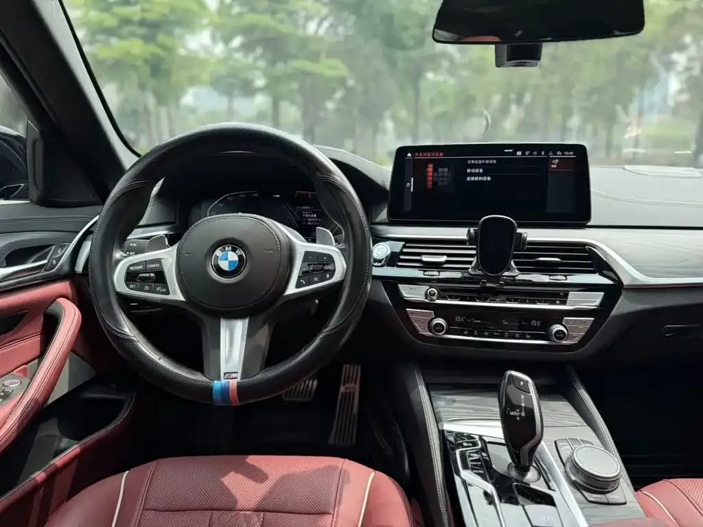 BMW 5 Series — фото 10