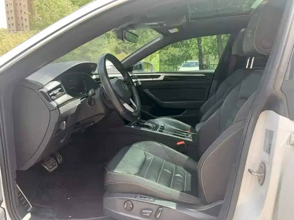 Volkswagen CC 2023 из CN, фото 3