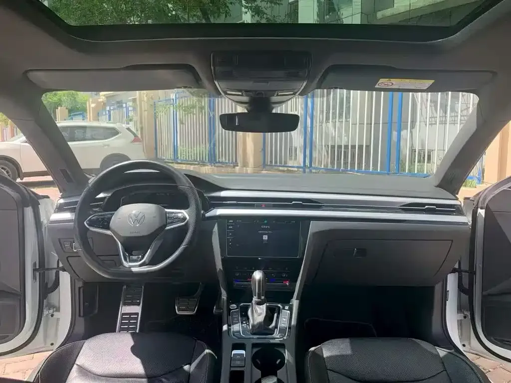 Volkswagen CC 2023 из CN, фото 7