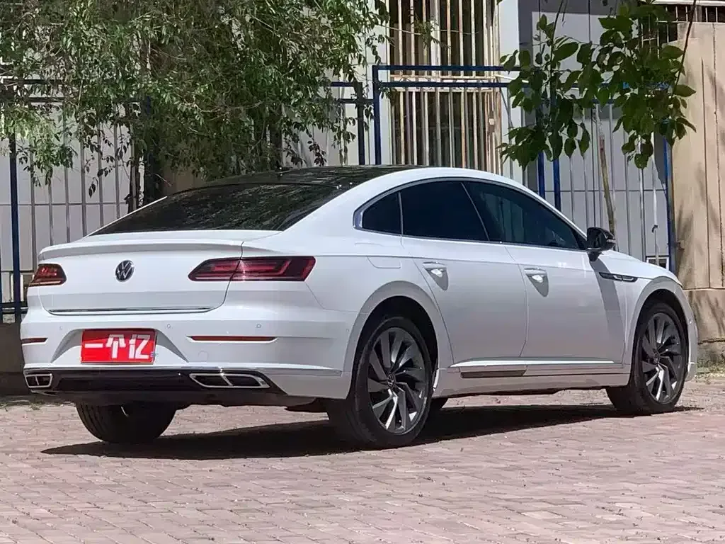 Volkswagen CC 2023 из CN, фото 9
