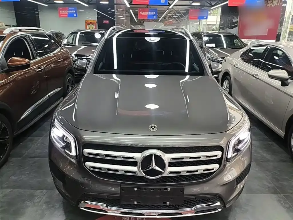 Mercedes-Benz GLB — фото 10