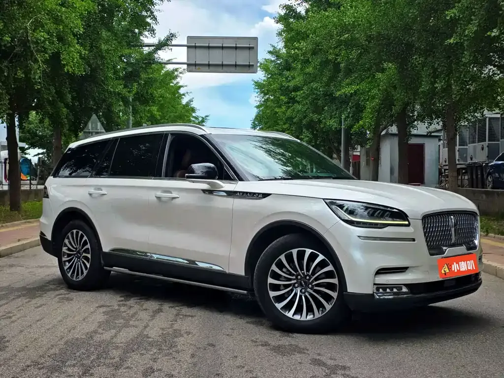 Lincoln Aviator 2023 из CN, фото 3