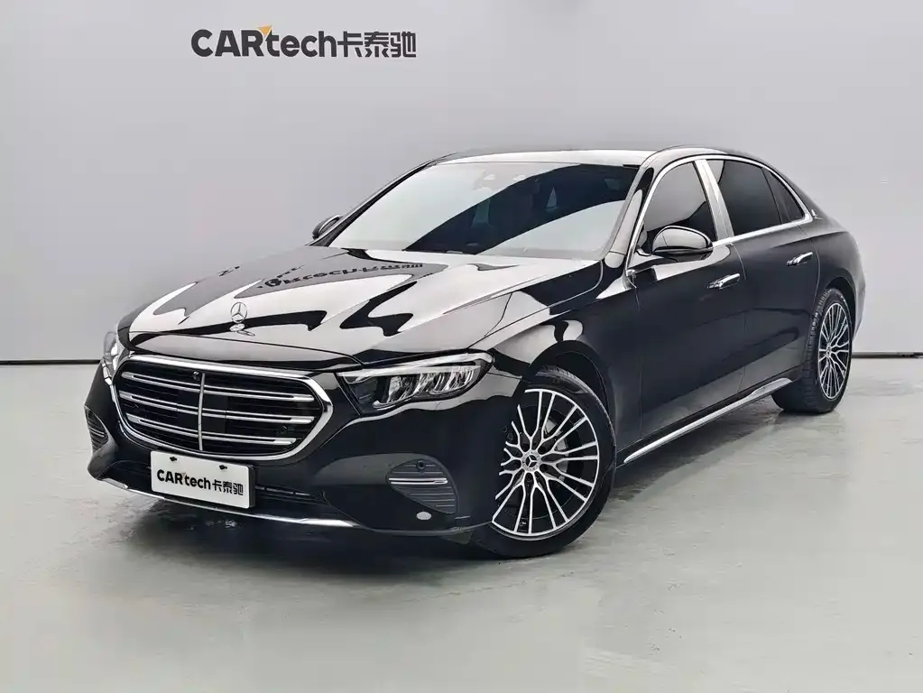 Mercedes-Benz E-Class — фото 1