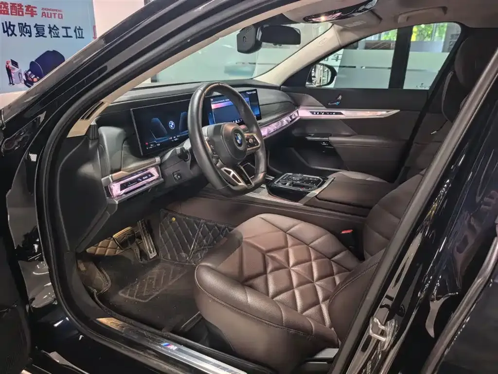 BMW 7 Series 2024 из CN, фото 6
