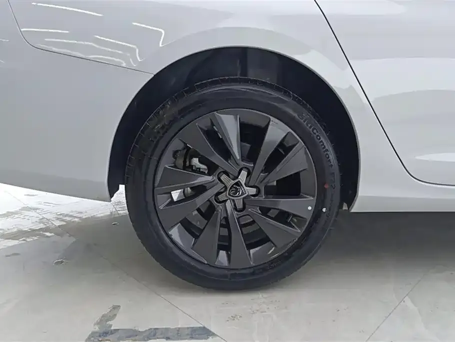 Peugeot 408 2025 из CN, фото 7