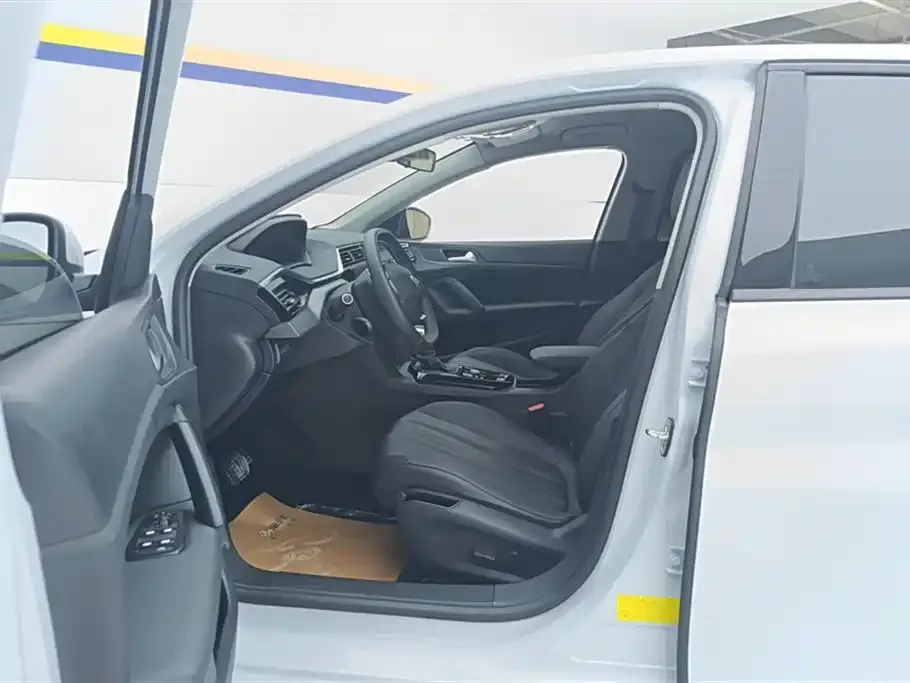 Peugeot 408 2025 из CN, фото 6