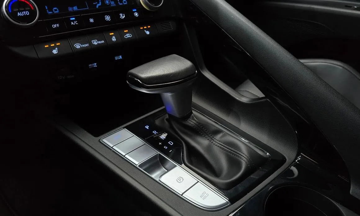Hyundai AVANTE 2023 из KR, фото 4