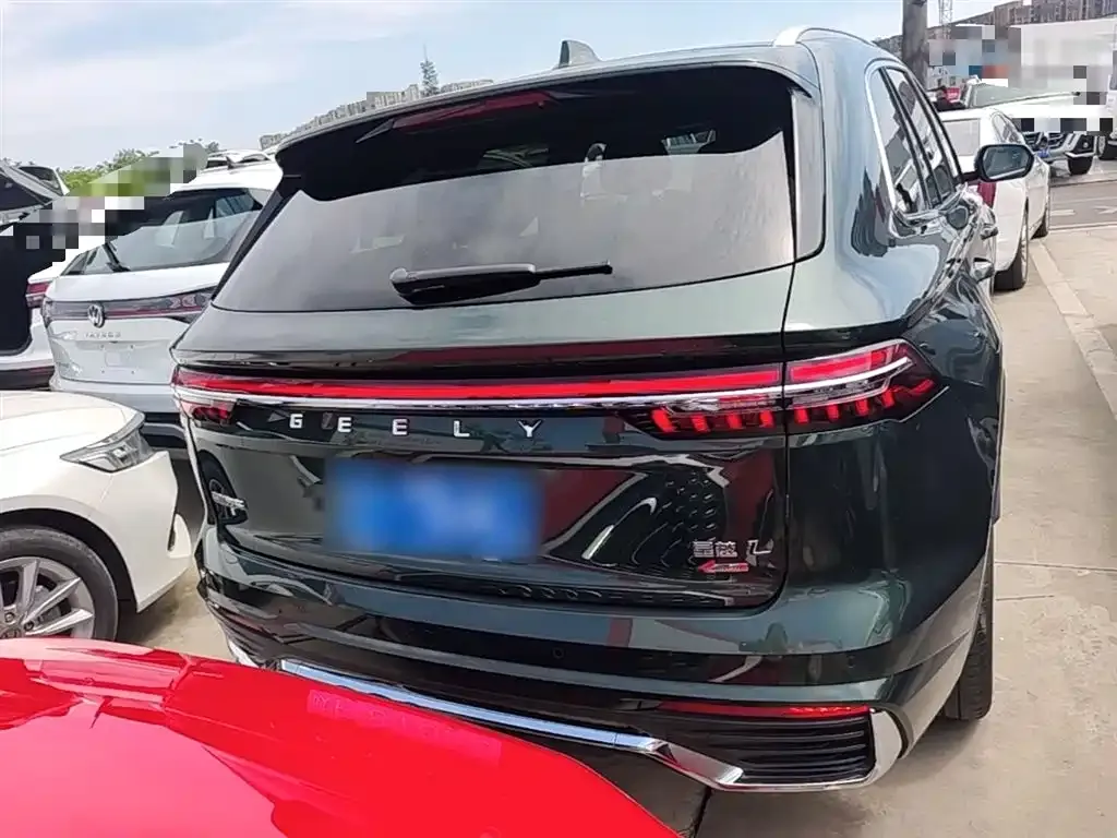 Geely Xingyue L — фото 9