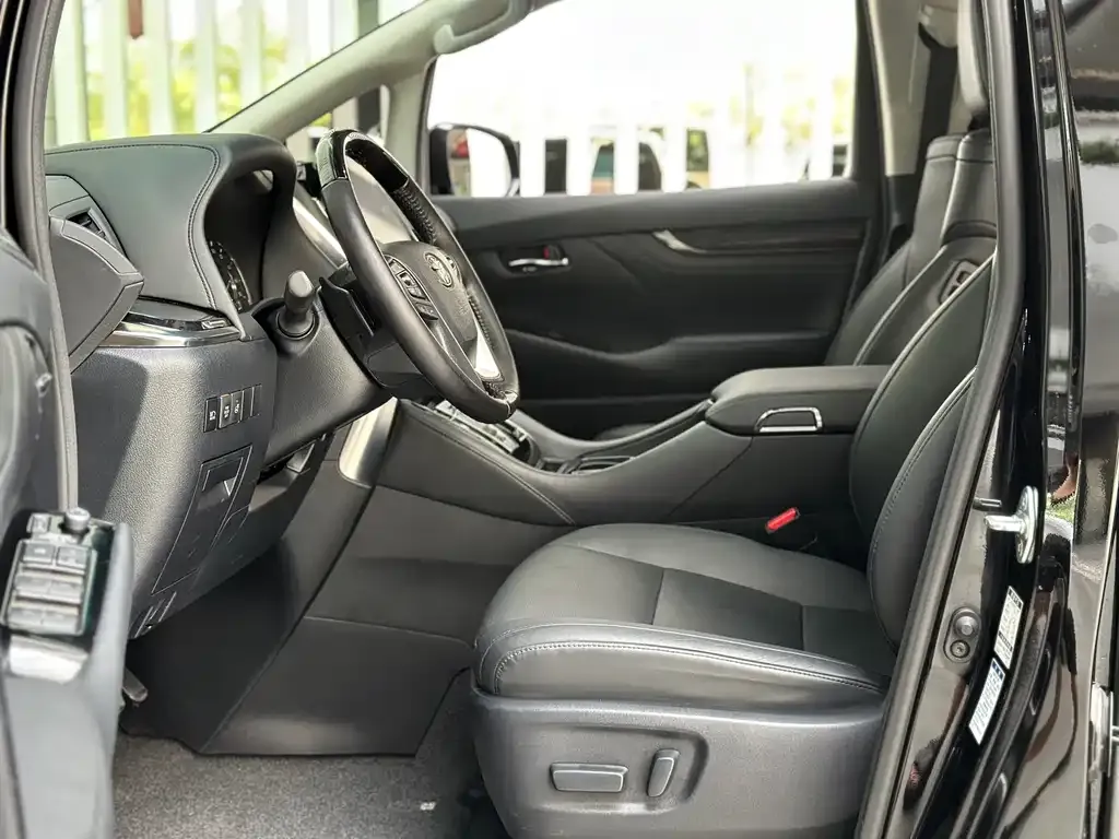 Toyota Vellfire 2022 из CN, фото 8