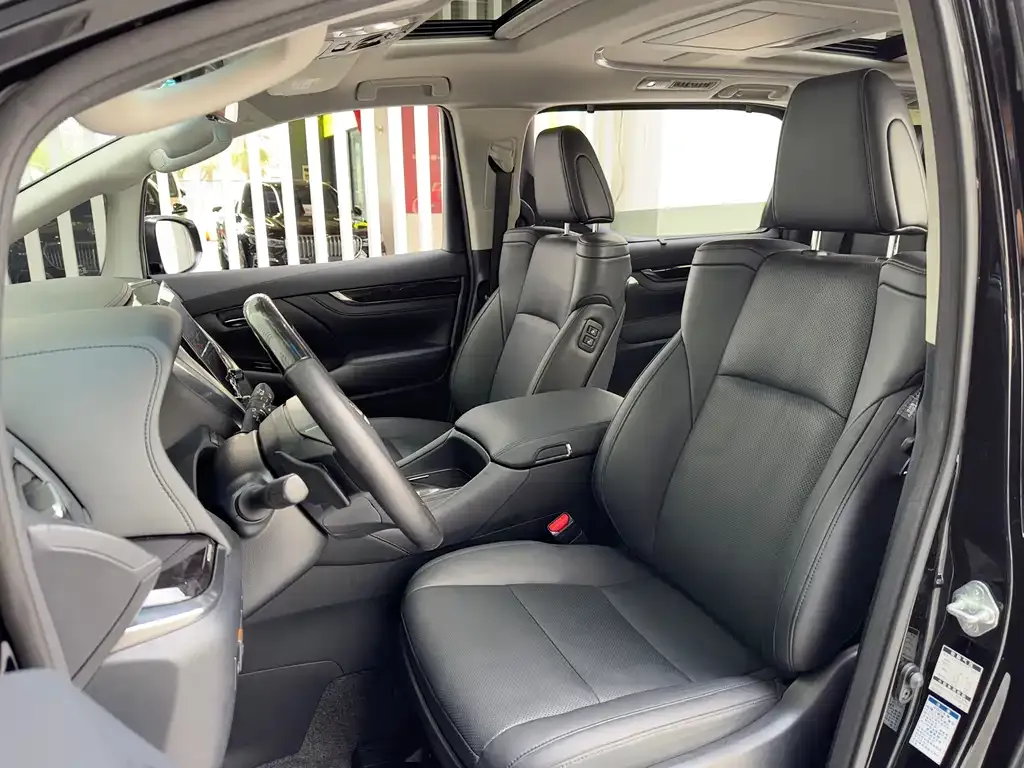 Toyota Vellfire 2022 из CN, фото 4