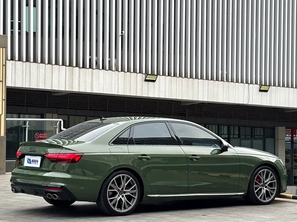 Audi S4 — фото 4