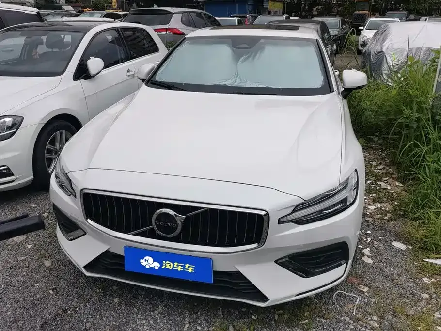 Volvo S60 — фото 10