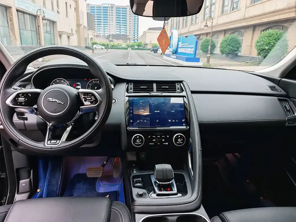 Jaguar E-PACE 2025 из CN, фото 5