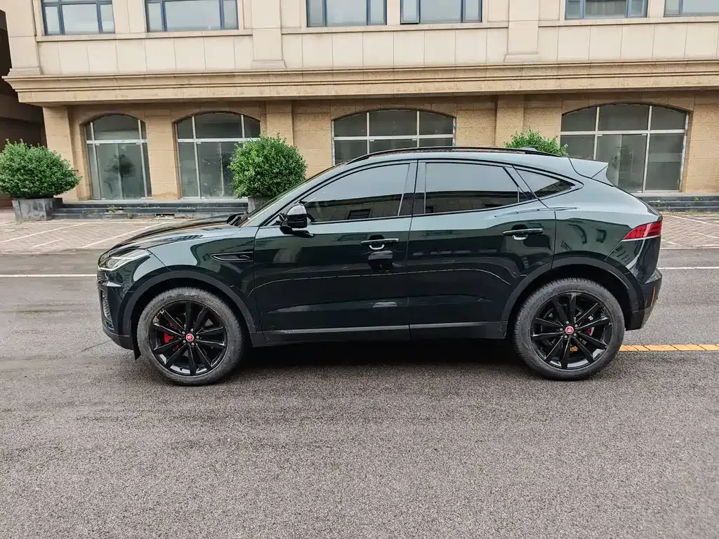 Jaguar E-PACE 2025 из CN, фото 9