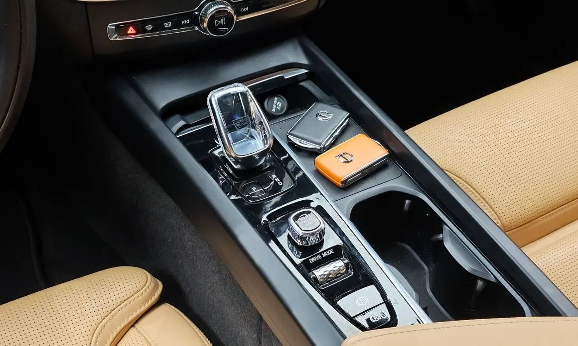 Volvo XC60 2021 из KR, фото 8