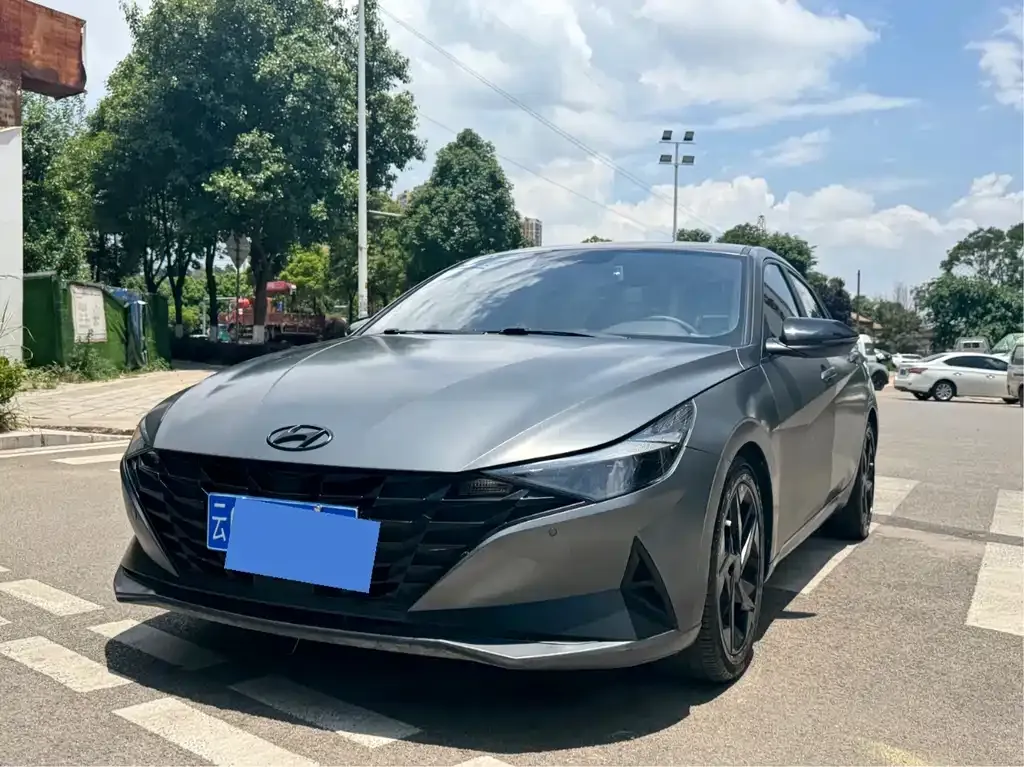 Hyundai Elantra