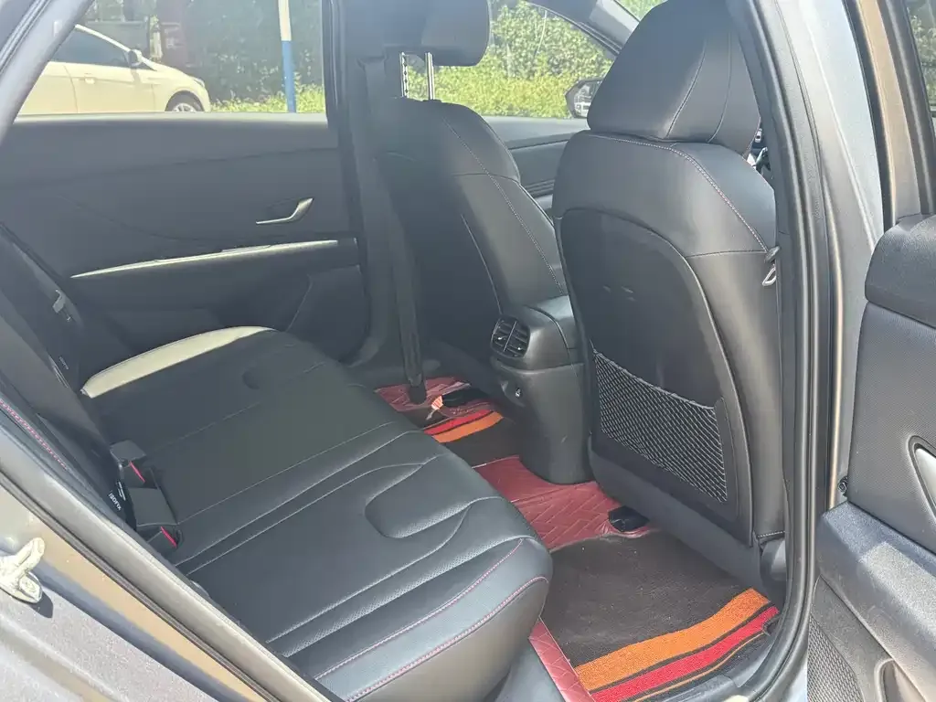 Hyundai Elantra 2022 из CN, фото 4