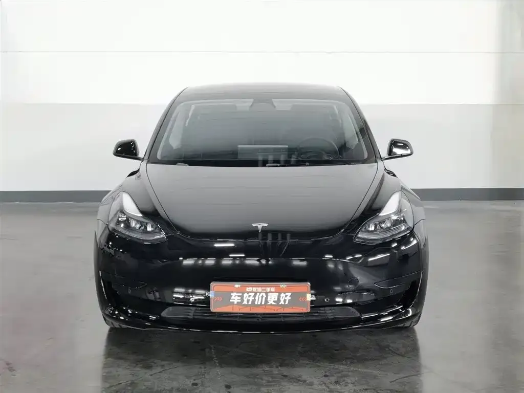 Tesla Model 3 — фото 4