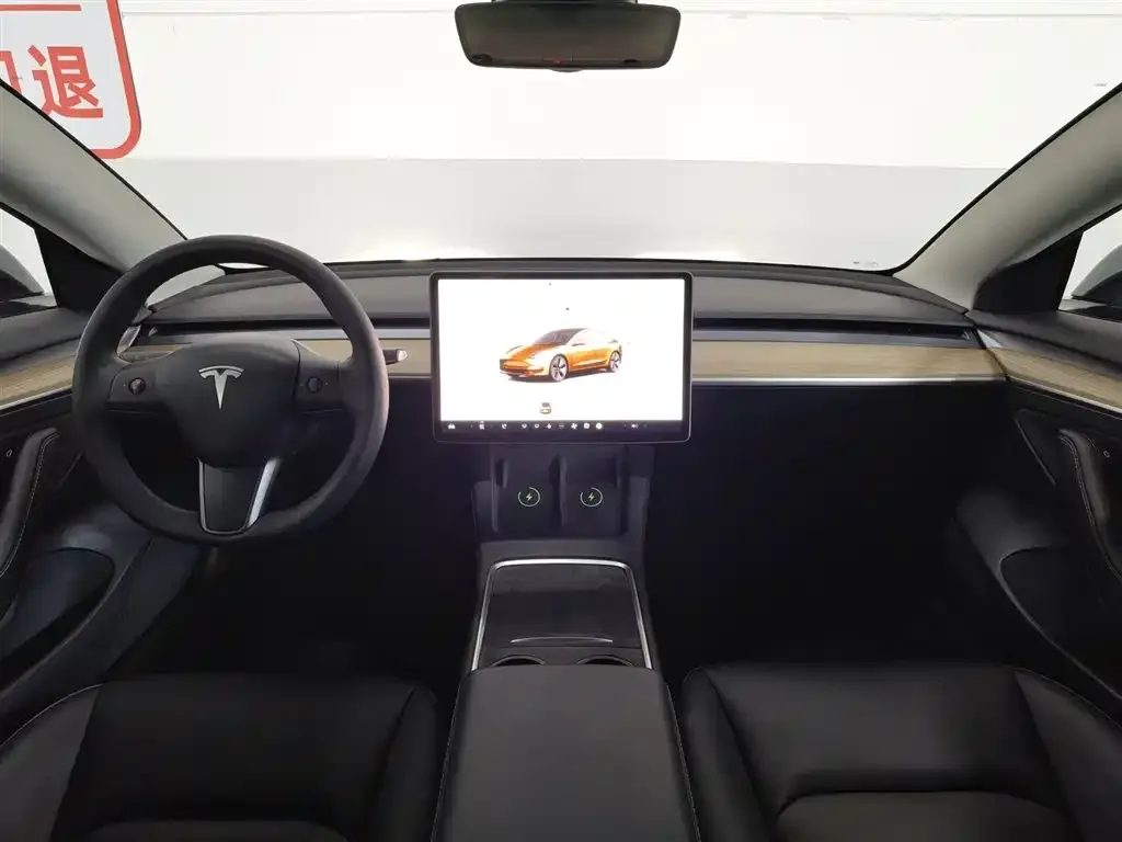 Tesla Model 3 — фото 3