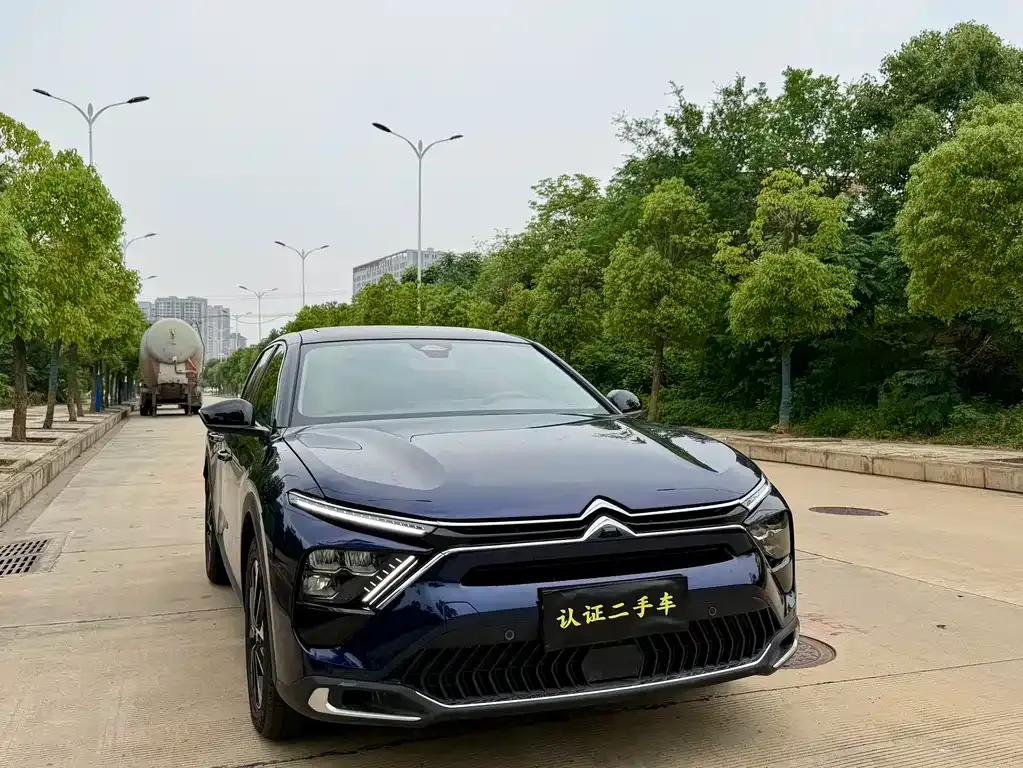Citroen C5 X 2025 из CN, фото 3