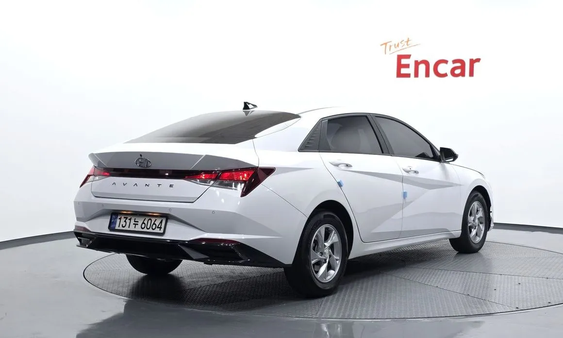 Hyundai AVANTE — фото 3