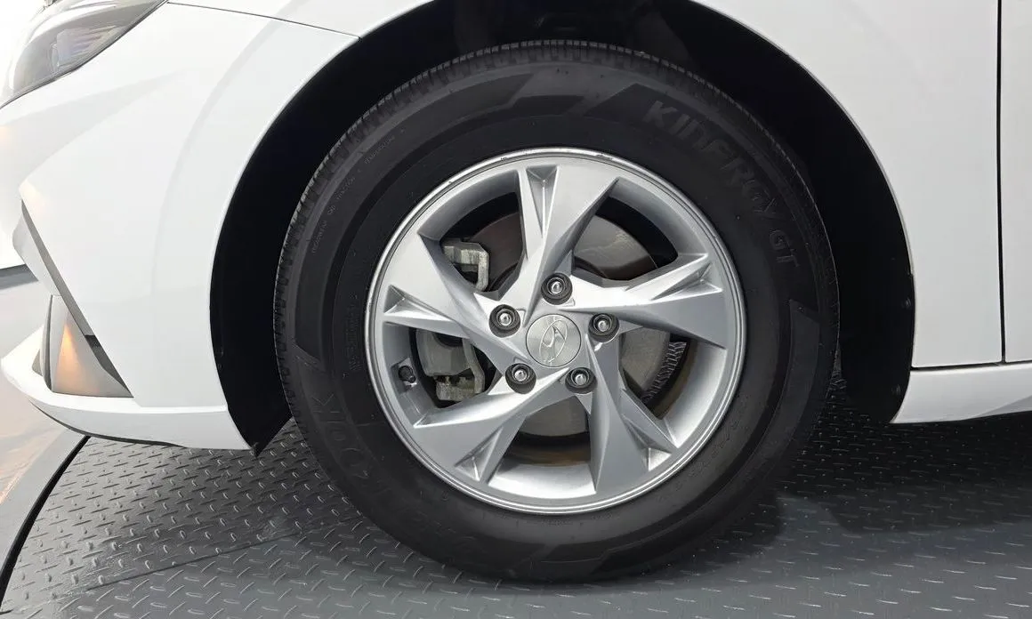 Hyundai AVANTE — фото 9