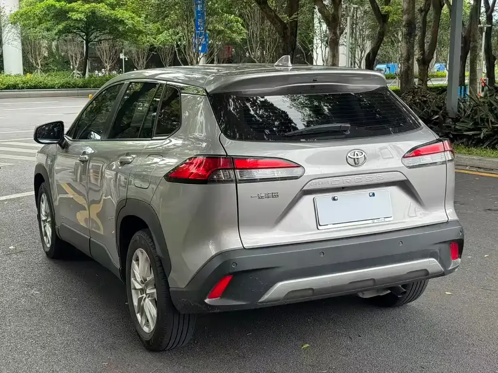 Toyota Corolla Cross — фото 2
