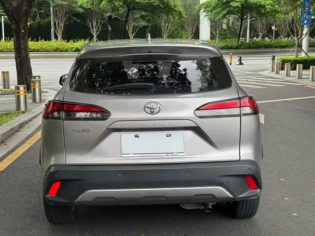 Toyota Corolla Cross — фото 9