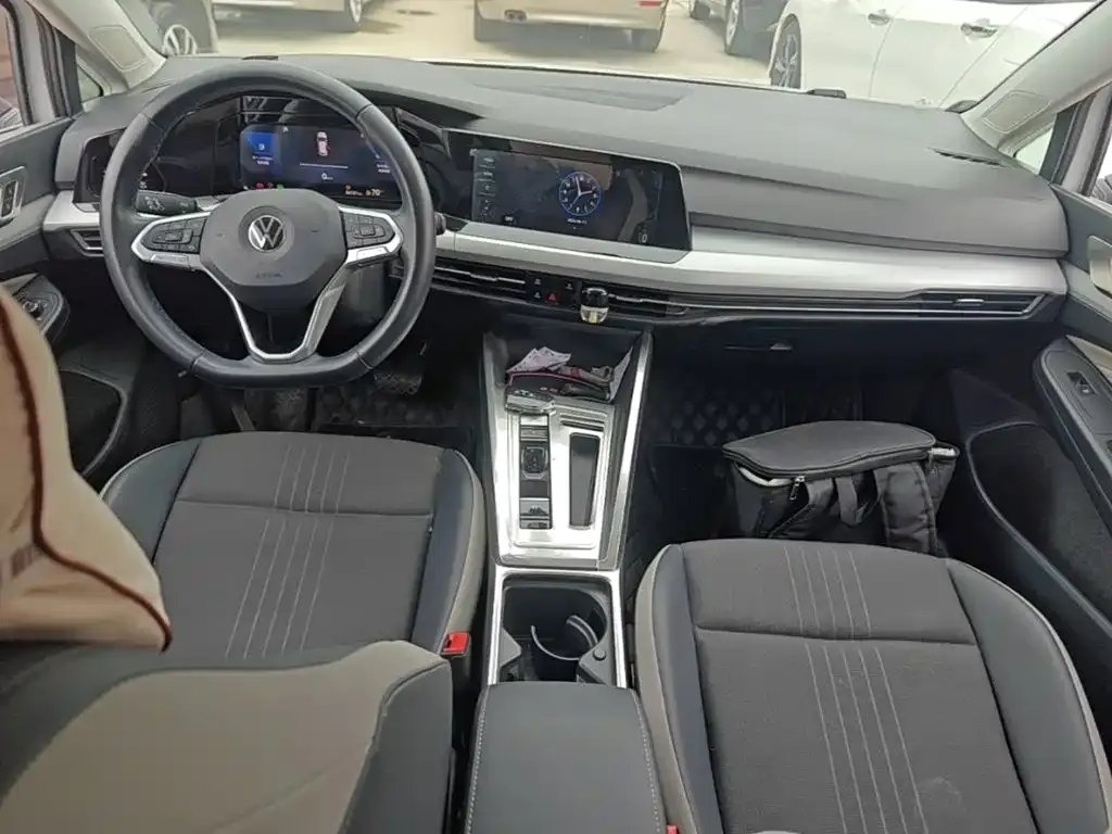 Volkswagen Golf 2021 из CN, фото 10