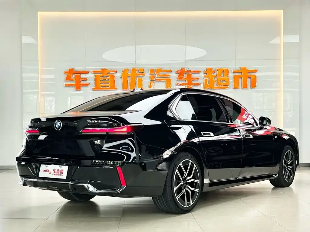 BMW 7 Series 2024 из CN, фото 8
