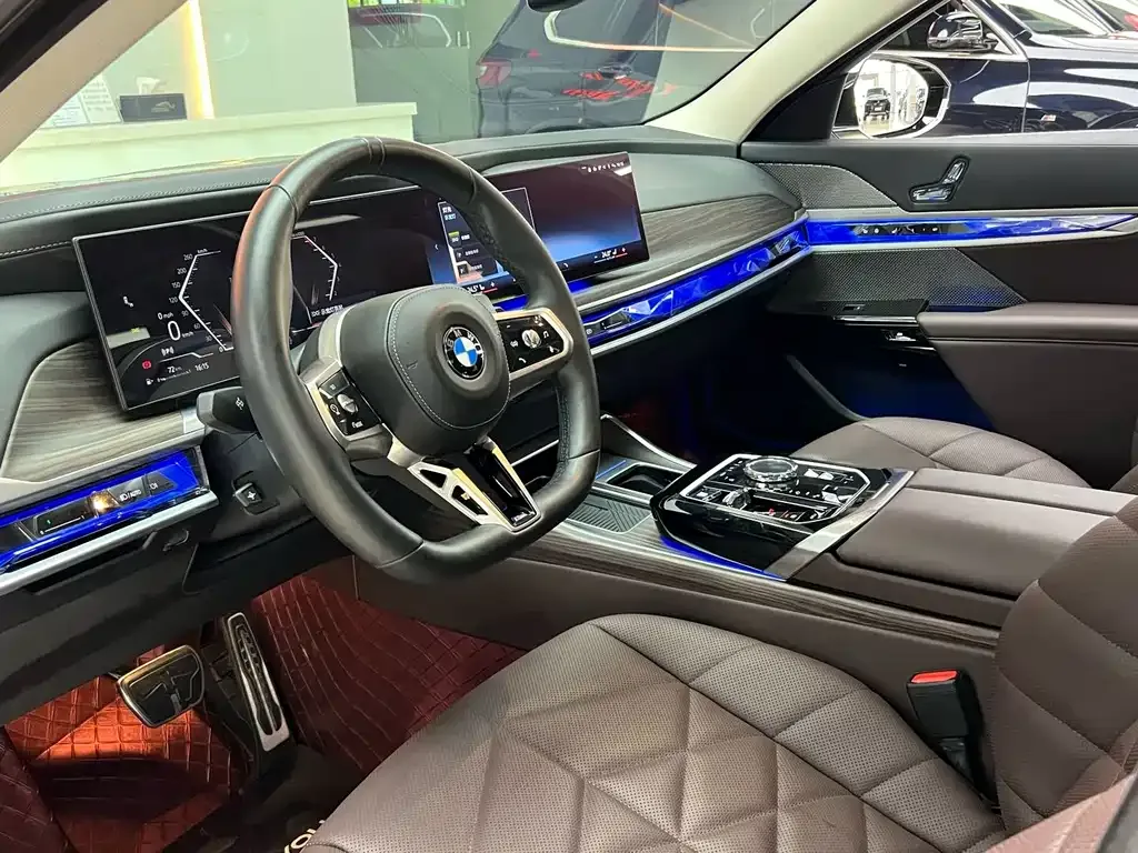 BMW 7 Series 2024 из CN, фото 7