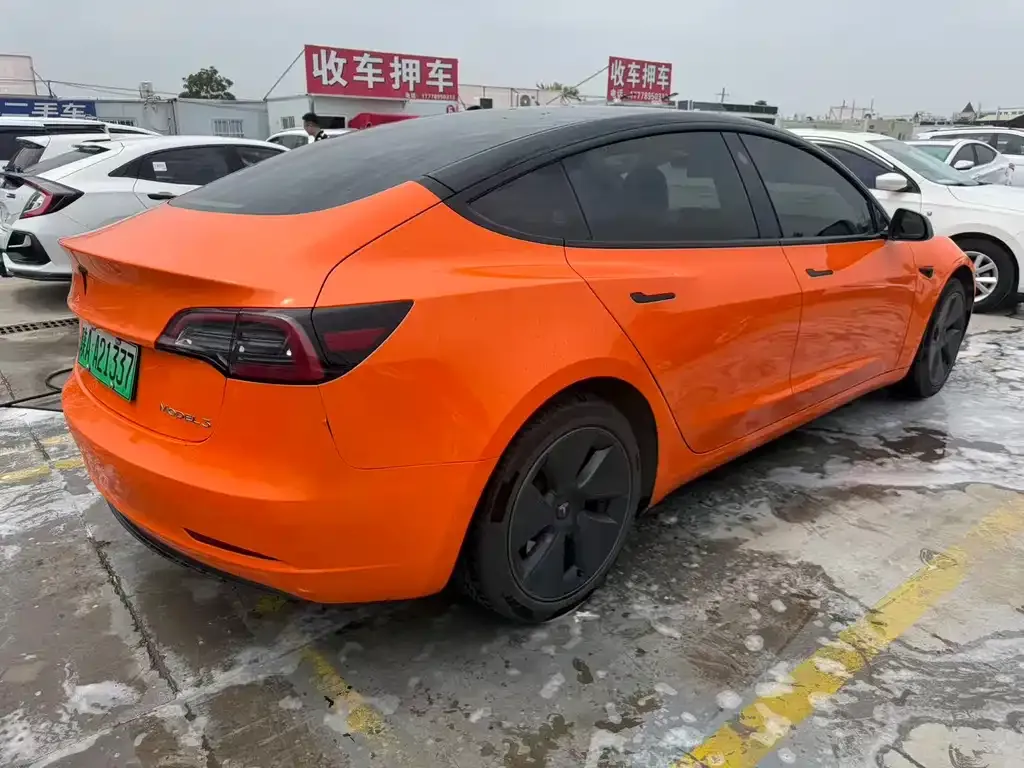 Tesla Model 3 — фото 2
