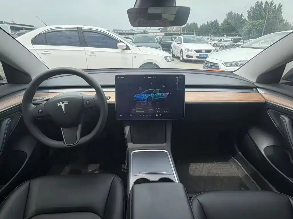 Tesla Model 3 — фото 5
