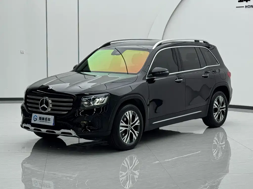 Mercedes-Benz GLB — фото 1