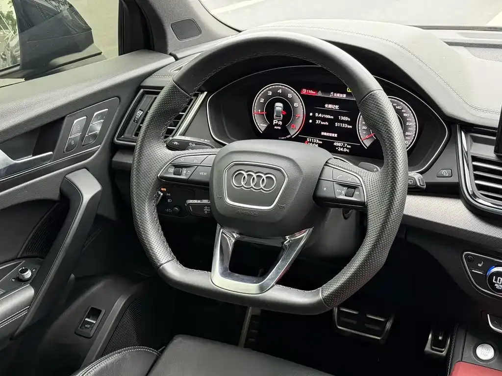 Audi Q5L — фото 3