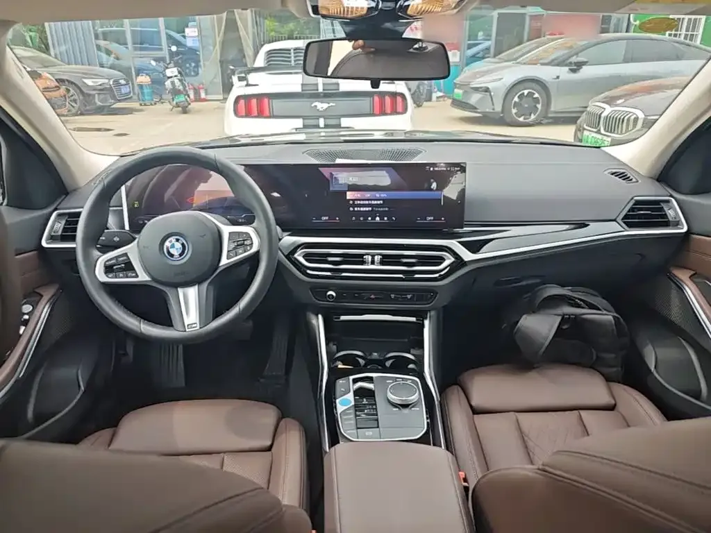 BMW i3 — фото 5