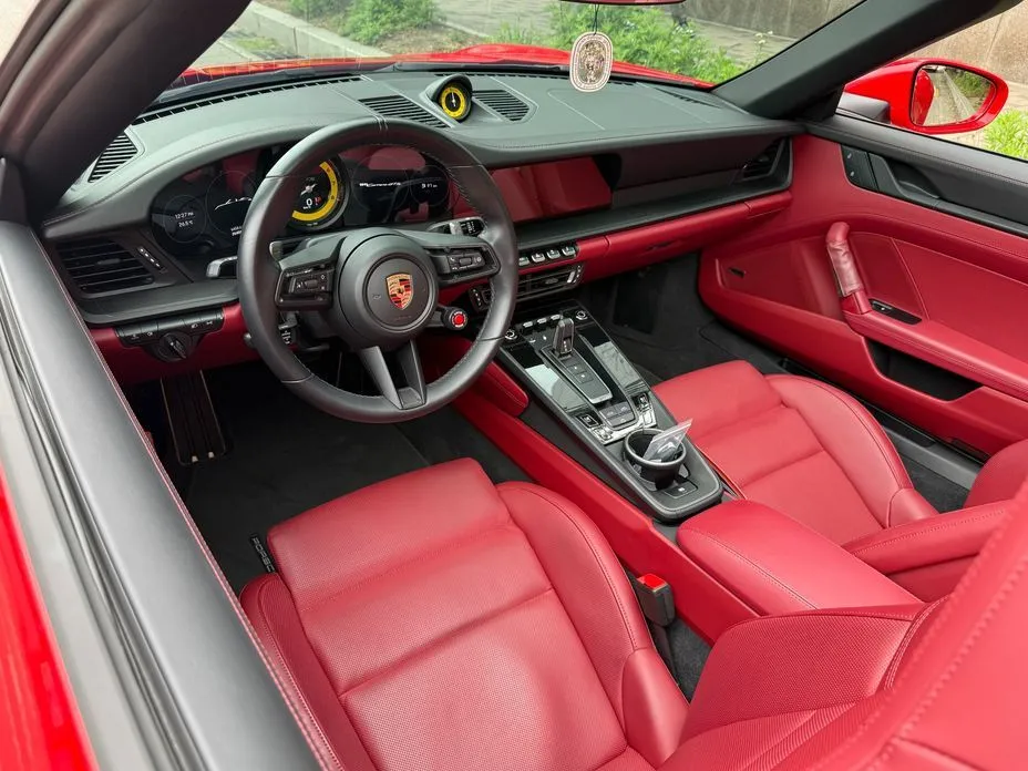 Porsche 911 2024 из KR, фото 4