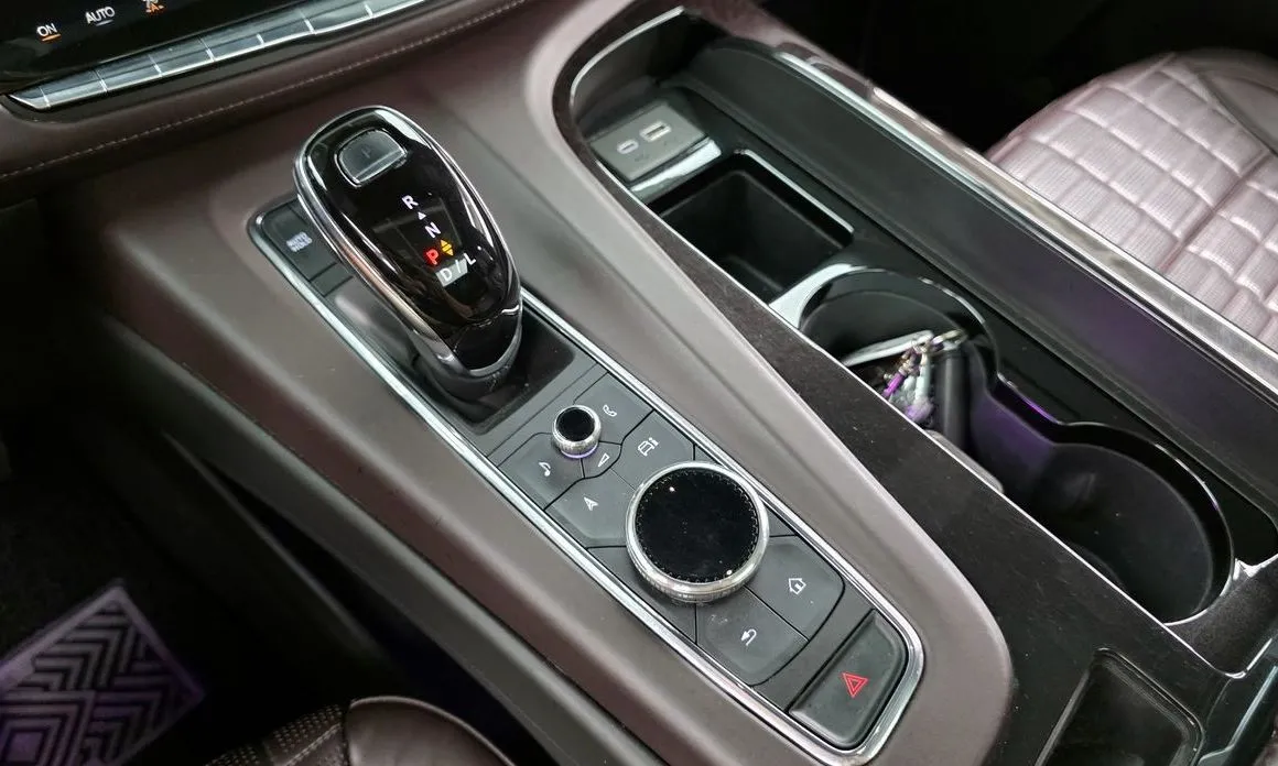 Cadillac Escalade 2021 из KR, фото 2