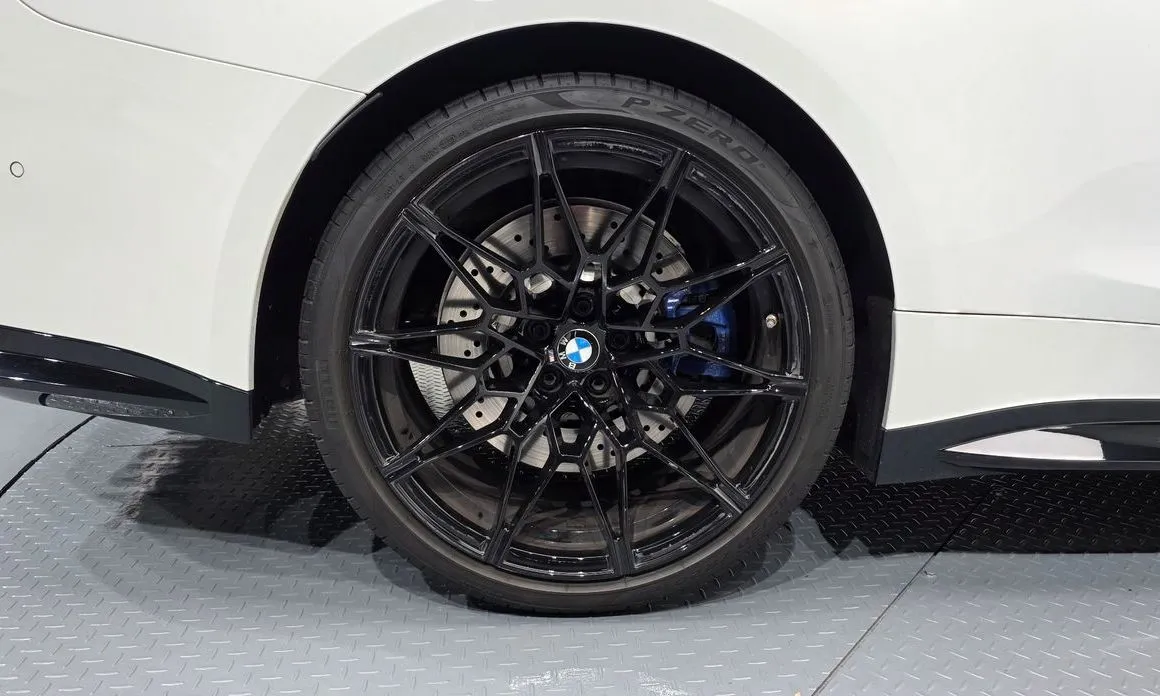 BMW M4 — фото 10