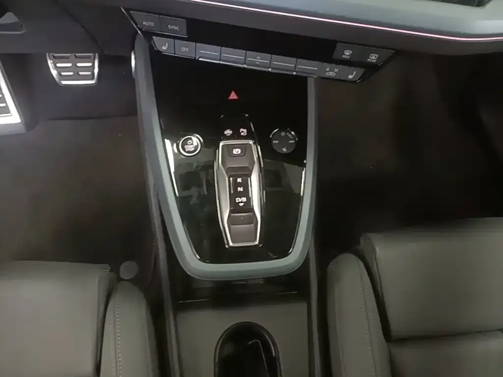 Audi Q5 e-tron 2025 из CN, фото 8
