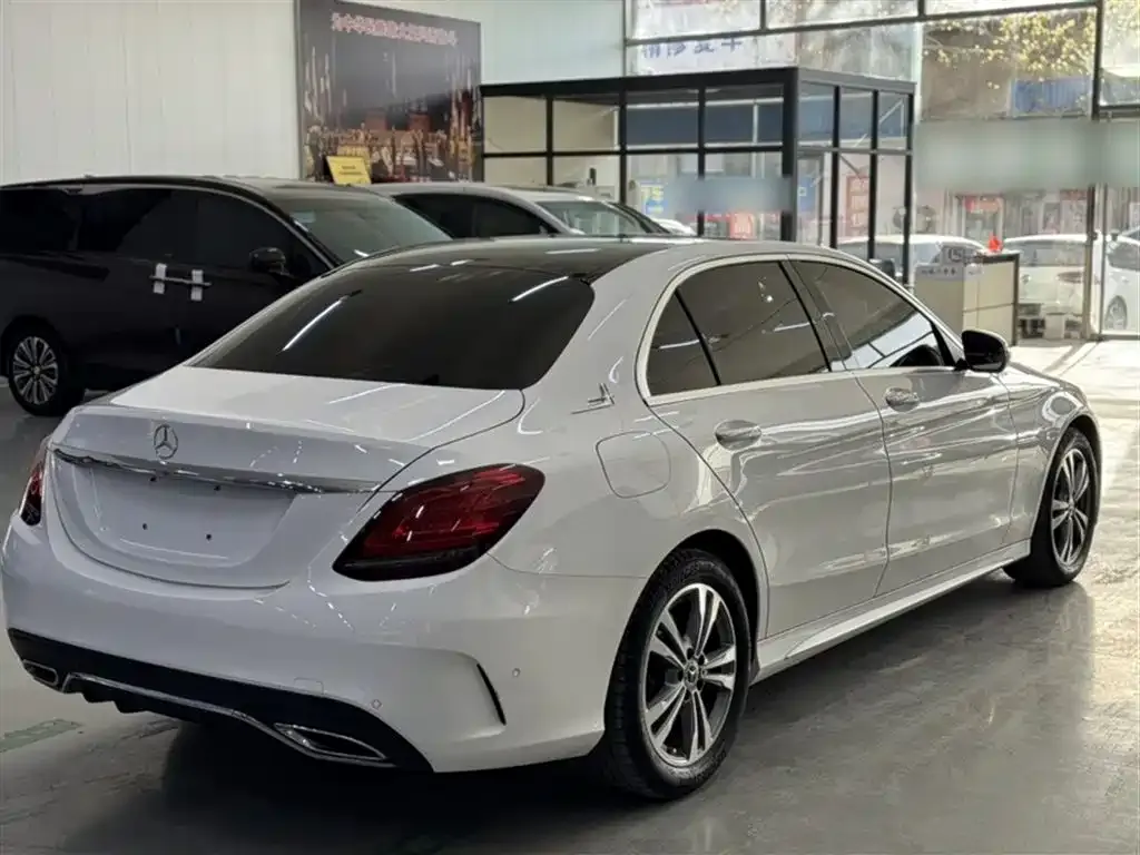 Mercedes-Benz C-Class — фото 10