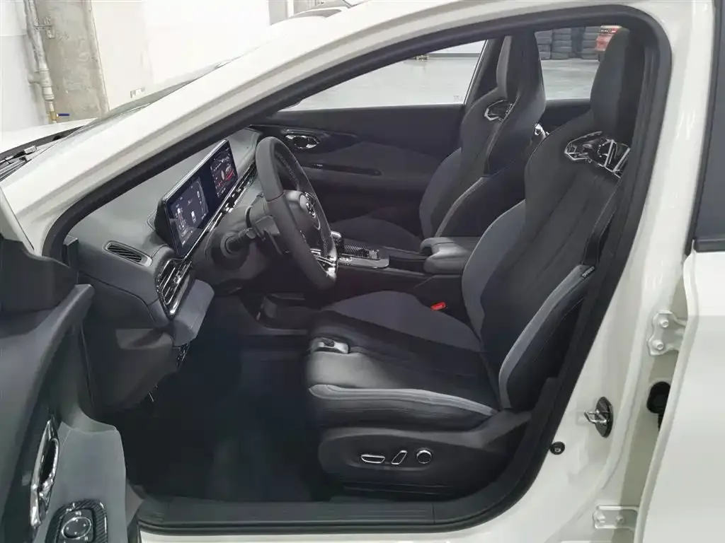 GAC Motor Shadow Leopard — фото 10