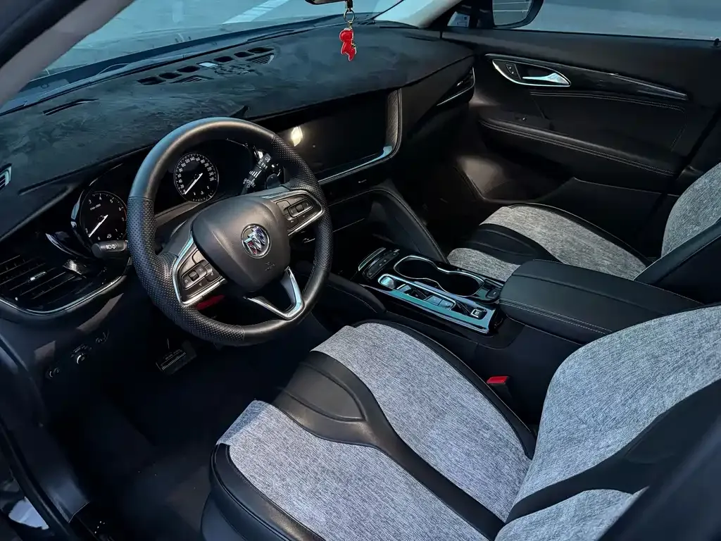 Buick Envision Plus — фото 9